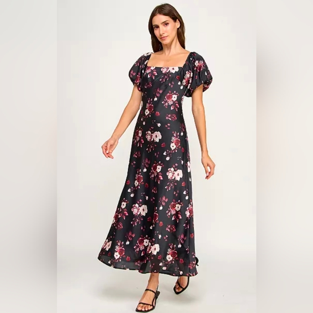 Chic Floral Maxi Dress in Black and Pink